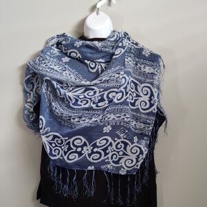 Avenue Blue and White Shawl